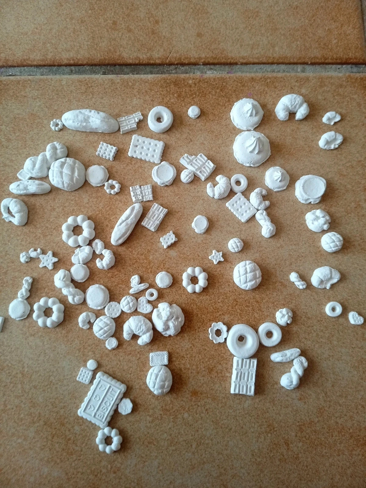 set met witte miniaturen om te schilderen / Creatief vrije tijdsbesteding – Bakkerij & Patisserie – photo 2